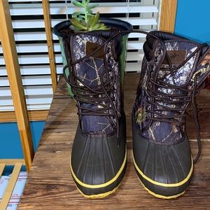 WINCHESTER 200 gram THINSULATE Duck Hunt Boots STEEL SHANK Size 10 Woodland Camo
